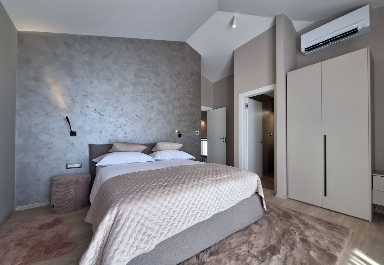 Villa in Mošcenicka Draga - Villa Levant for 10 people near Opatija with jacuzzi & sea view