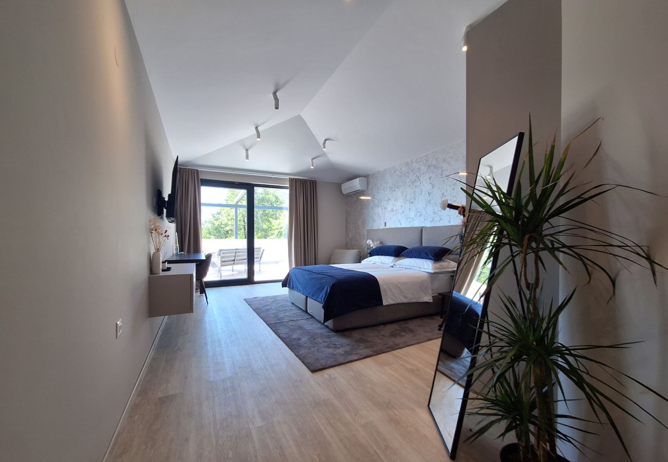 Villa in Mošcenicka Draga - Villa Levant for 10 people near Opatija with jacuzzi & sea view