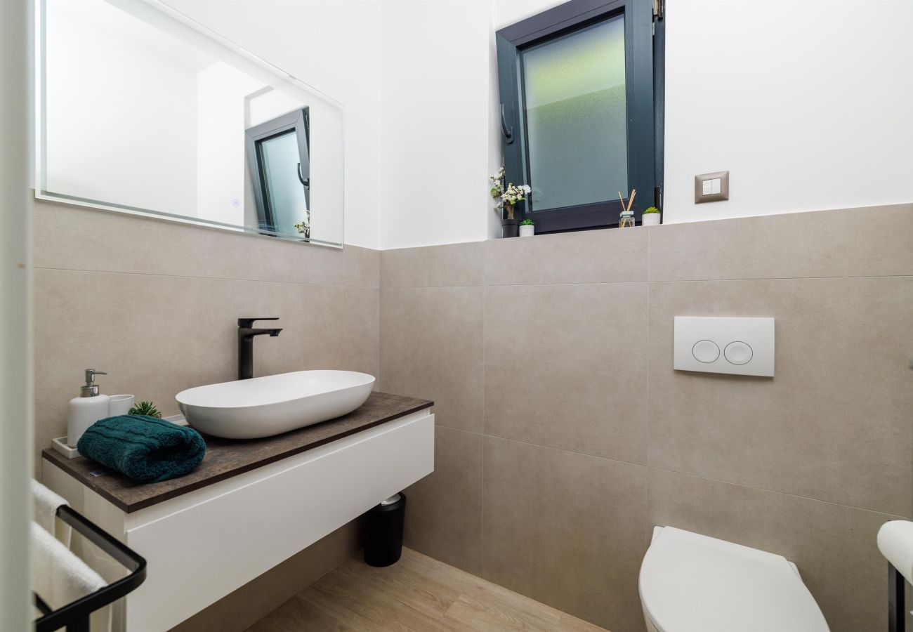 Villa in Mošcenicka Draga - Villa Levant for 10 people near Opatija with jacuzzi & sea view