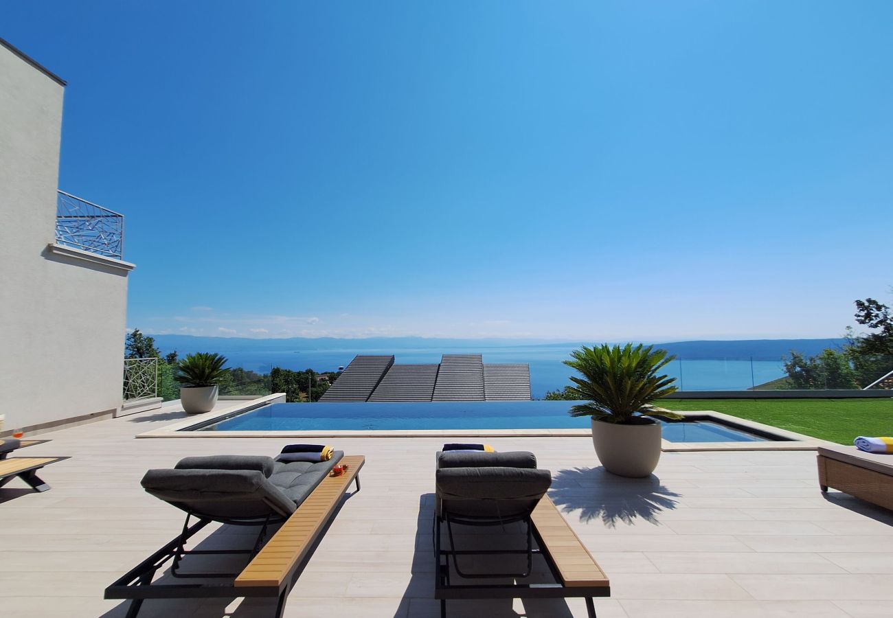 Villa in Mošcenicka Draga - Villa Levant for 10 people near Opatija with jacuzzi & sea view