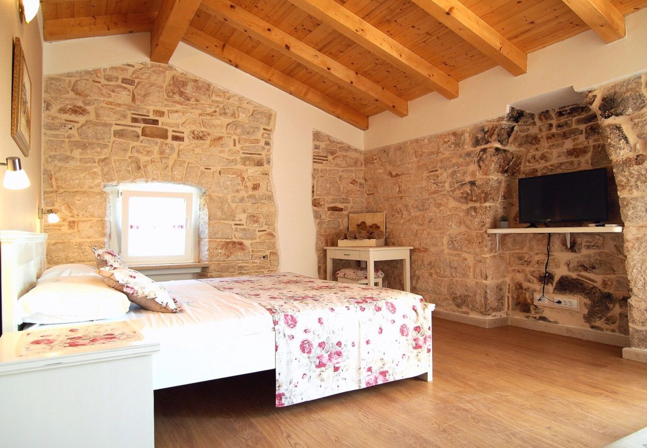 Villa in Bale - Villa Fuma up to 6 persons with private pool & sea view in Central Istria 