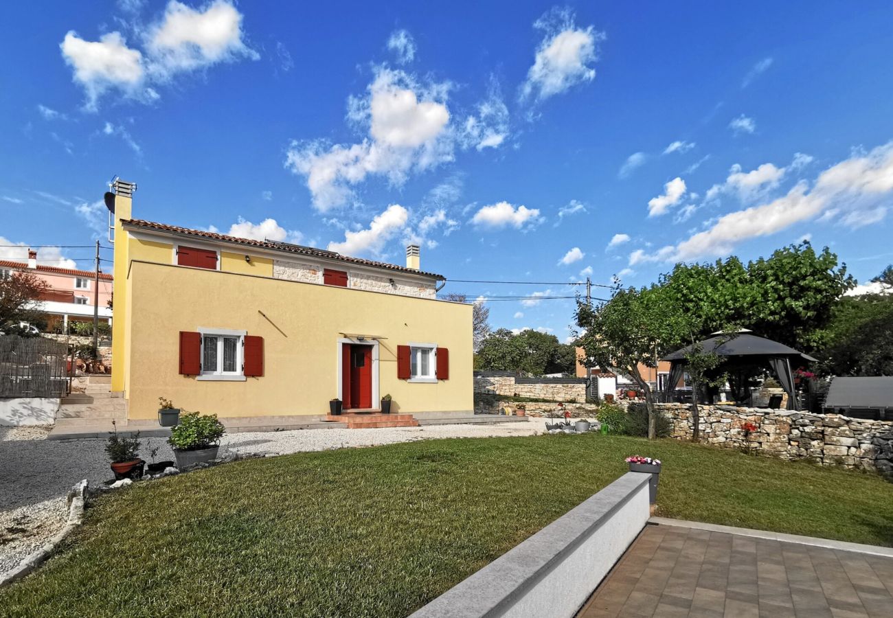 Villa in Bale - Villa Fuma up to 6 persons with private pool & sea view in Central Istria 