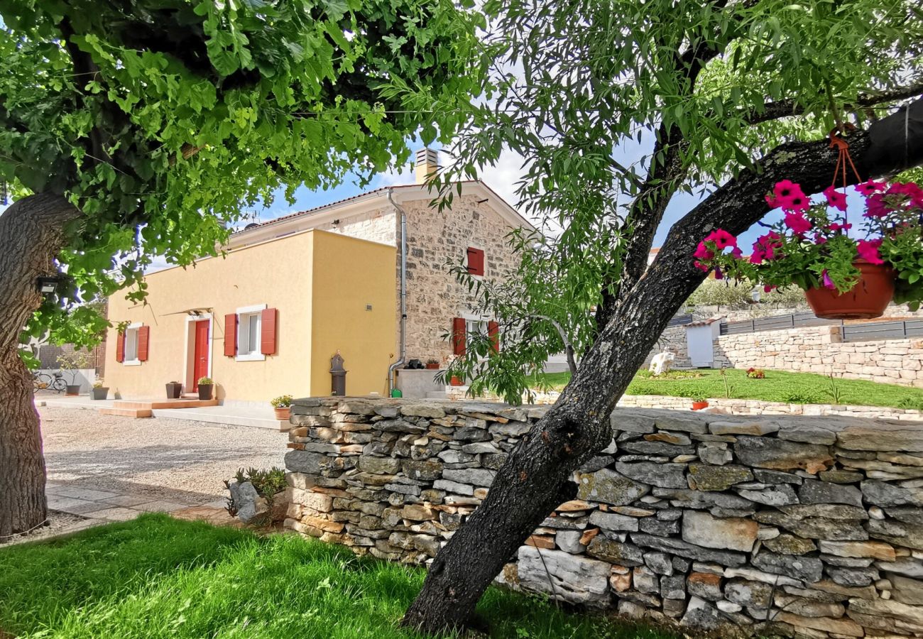 Villa in Bale - Villa Fuma up to 6 persons with private pool & sea view in Central Istria 