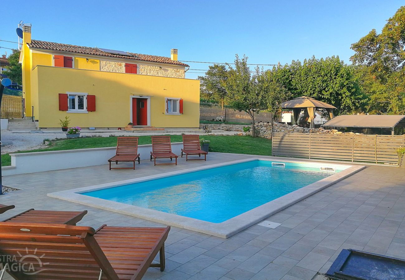 Villa in Bale - Villa Fuma up to 6 persons with private pool & sea view in Central Istria 