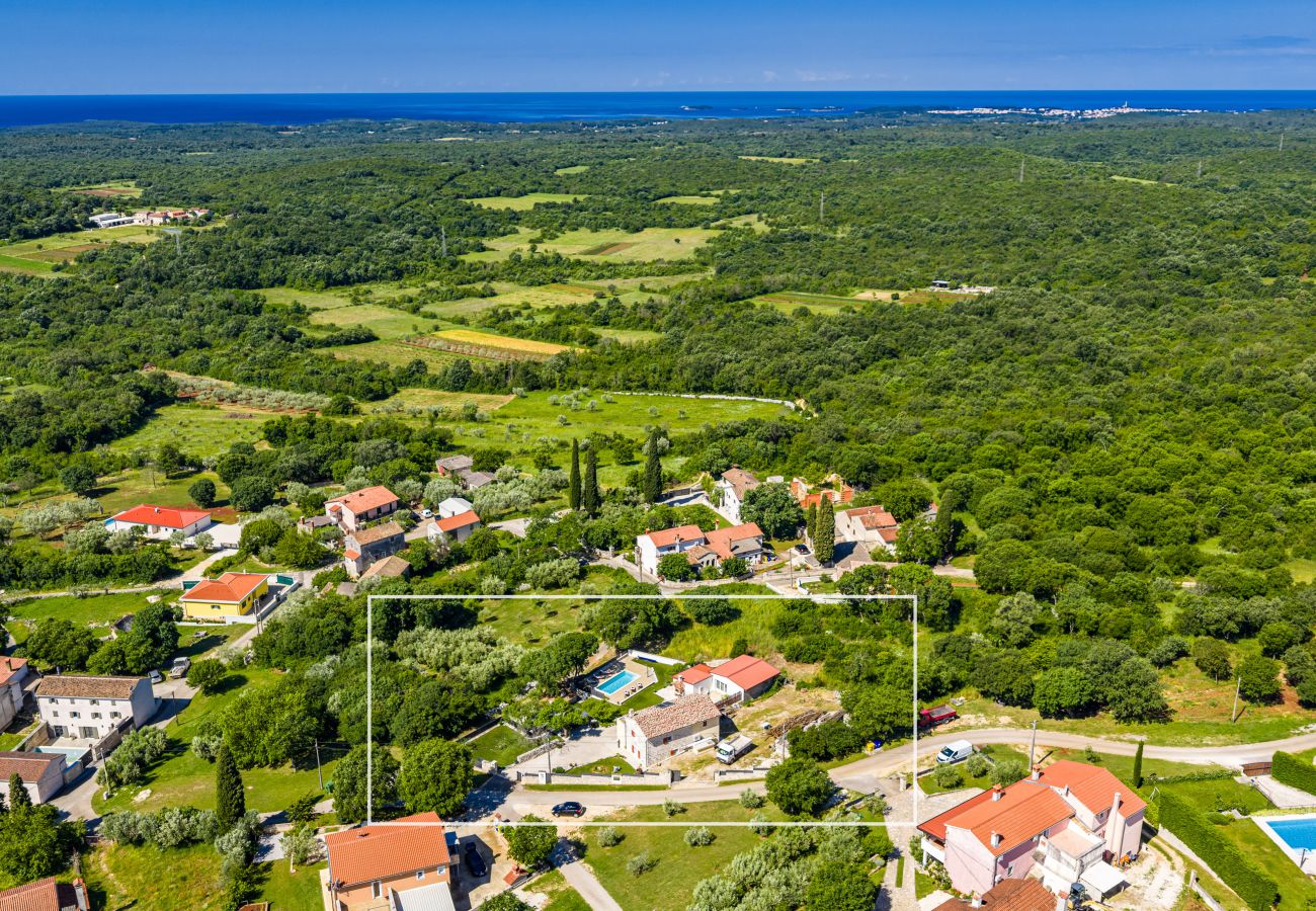 Villa in Bale - Villa Fuma for 6 persons with private pool & sea view in Central Istria 