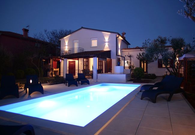 Villa in Valbandon - Villa Grace Felice for 8 people with private pool & only 2 km from the beach near Fažana Villa in Valbandon - Villa Grace Felice for 8 people with private pool & only 2 km from the beach near Fažana
