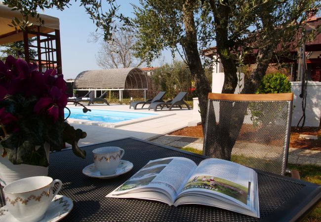 Villa in Valbandon - Villa Grace Felice for 8 people with private pool & only 2 km from the beach near Fažana Villa in Valbandon - Villa Grace Felice for 8 people with private pool & only 2 km from the beach near Fažana