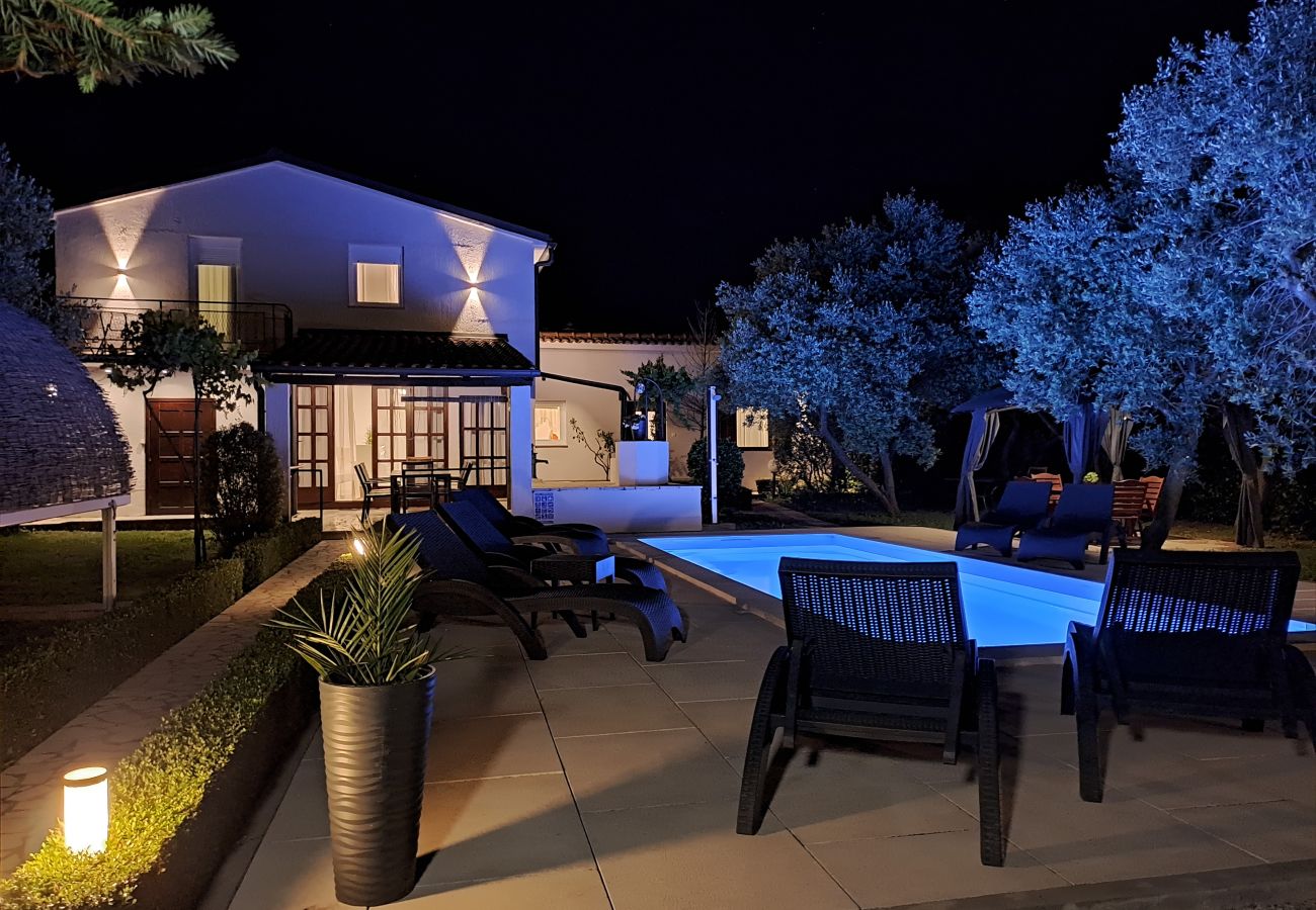 Villa in Valbandon - Villa Grace Felice for 8 people with private pool & only 2 km from the beach near Fažana
