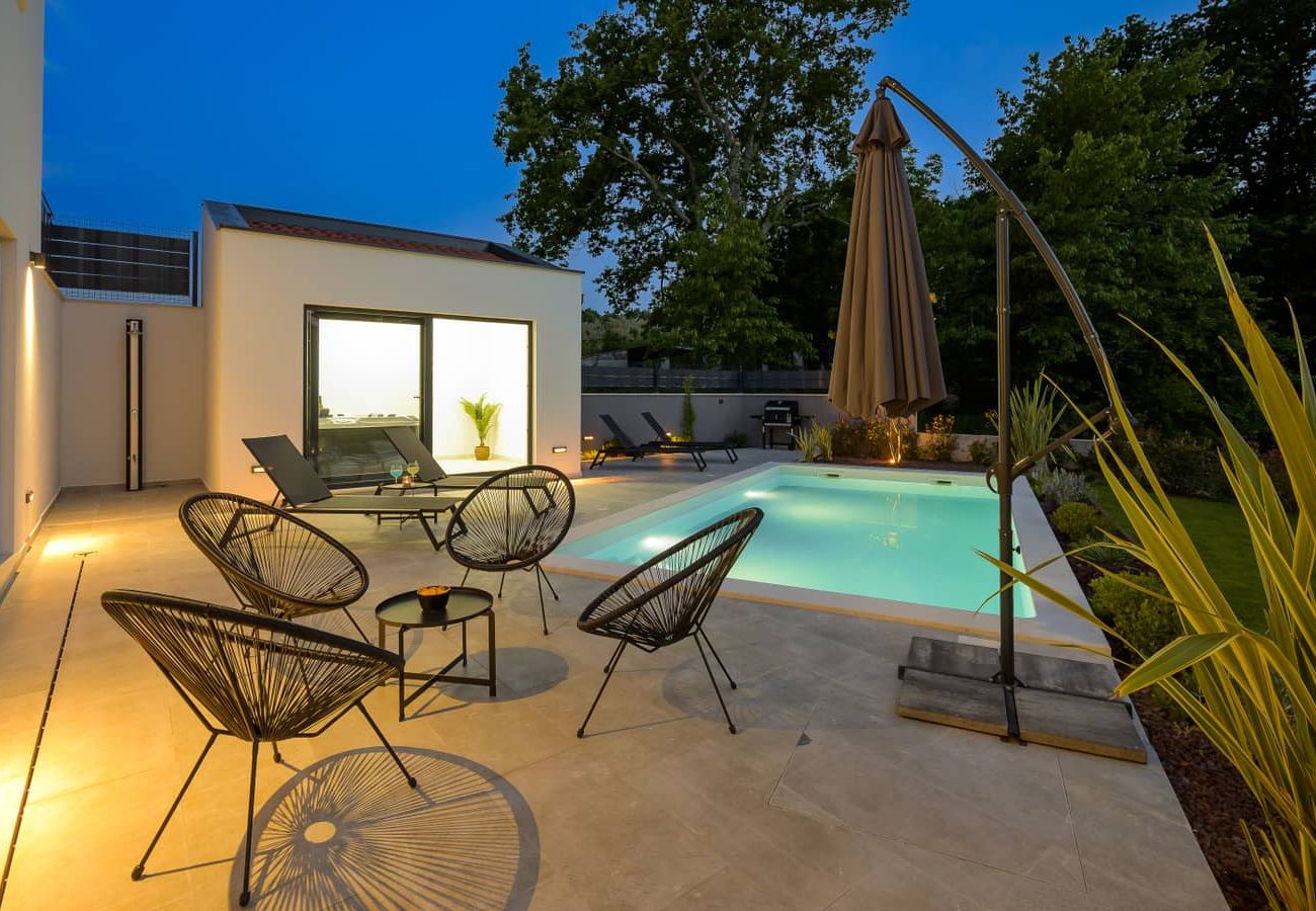 Villa in Marcana - Villa Minka near Pula for 4 people with private pool and jacuzzi