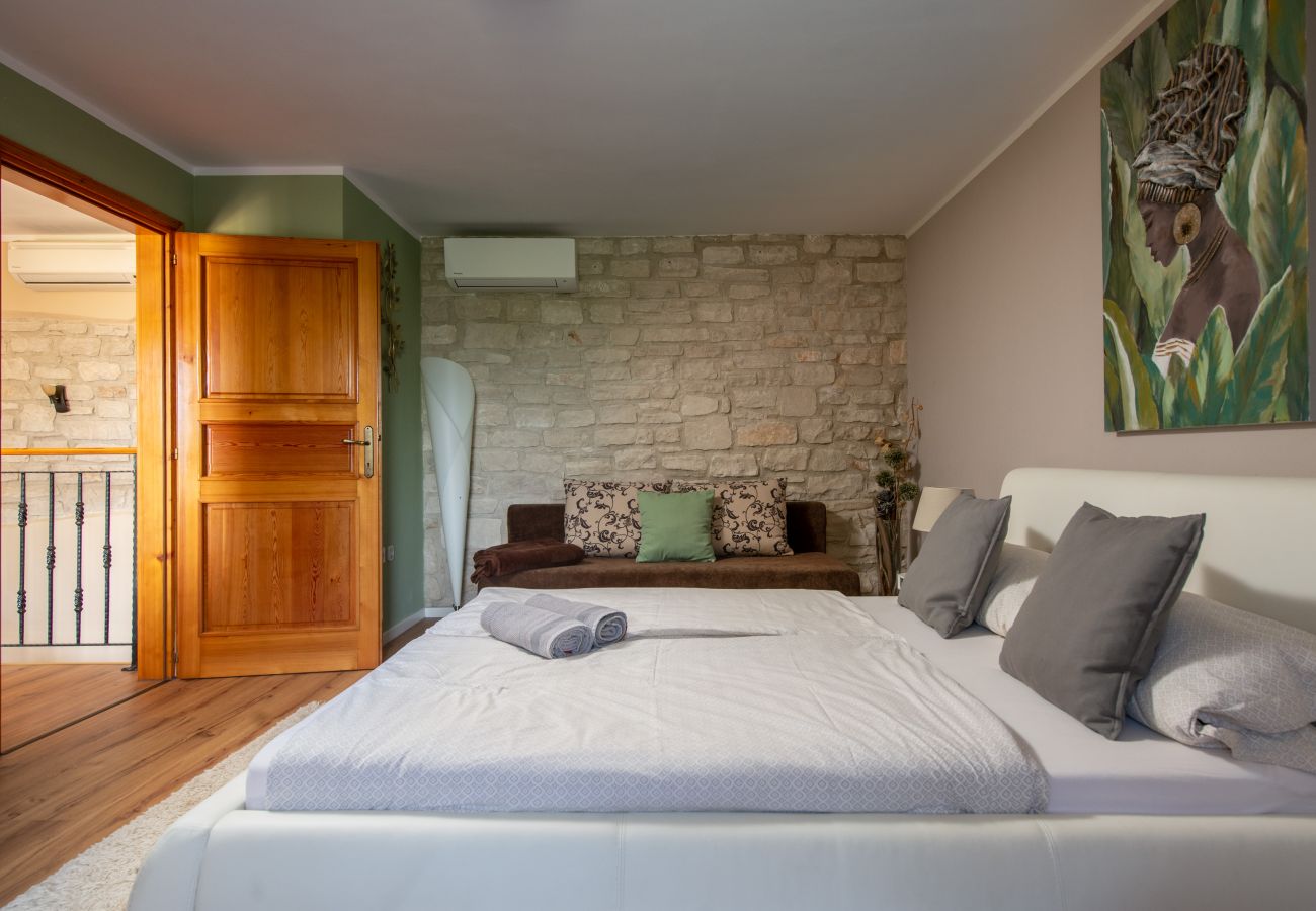 Villa in Krnica - Villa Orada for 6 people with private pool & only 2.5 km from the beach