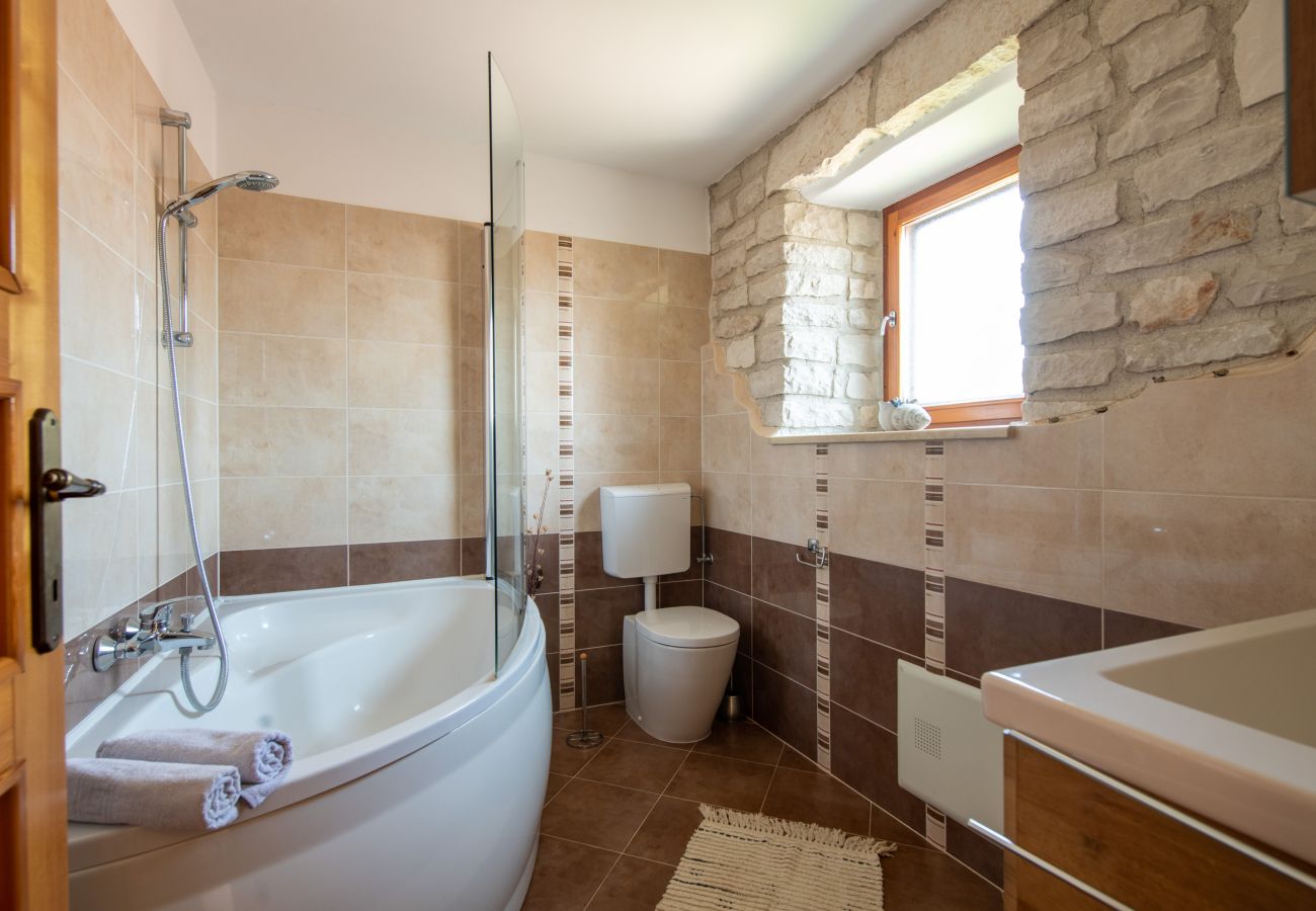 Villa in Krnica - Villa Orada for 6 people with private pool & only 2.5 km from the beach