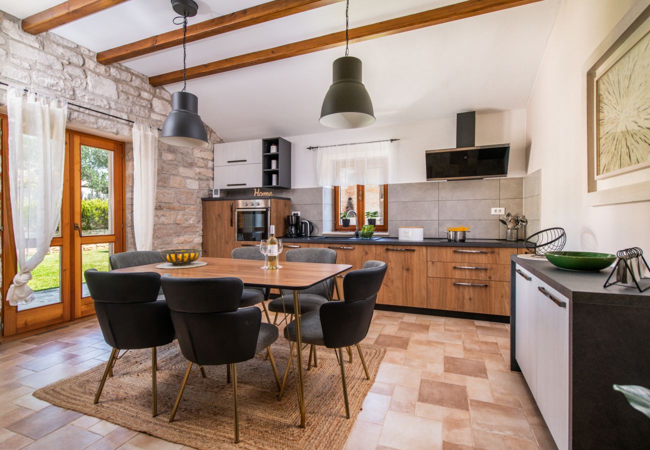 Villa in Krnica - Villa Orada for 6 people with private pool & only 2.5 km from the beach