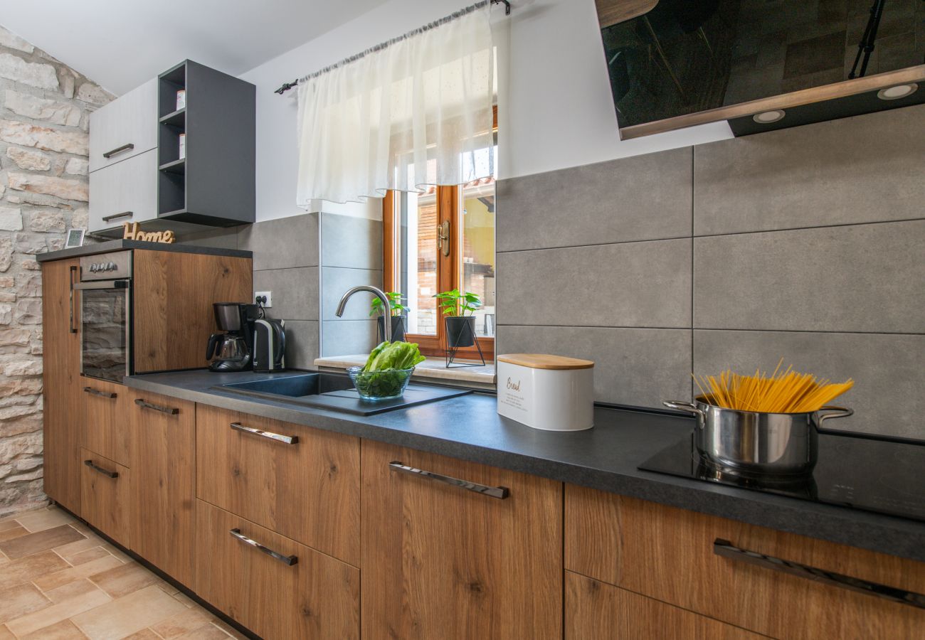 Villa in Krnica - Villa Orada for 6 people with private pool & only 2.5 km from the beach