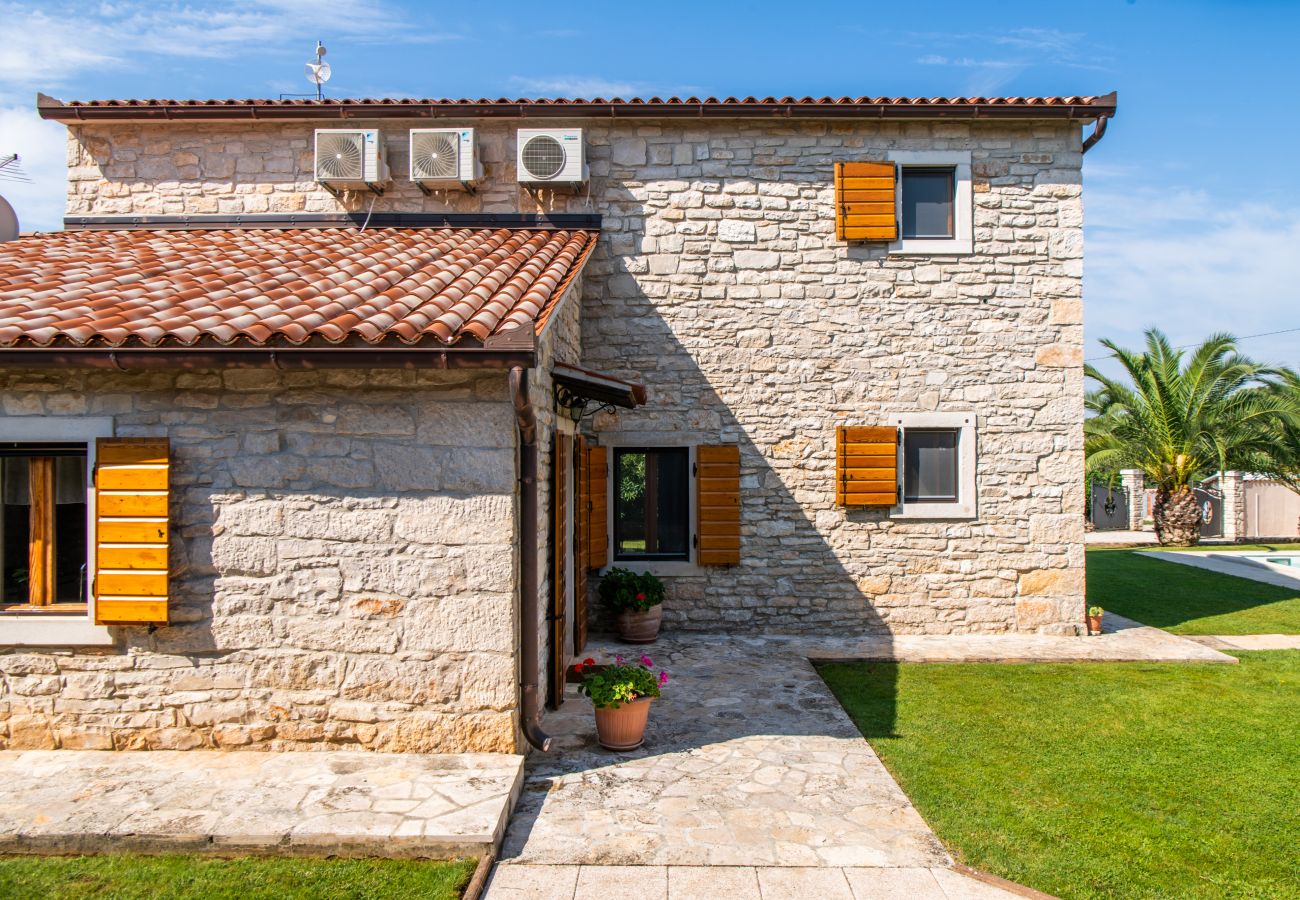 Villa in Krnica - Villa Orada for 6 people with private pool & only 2.5 km from the beach