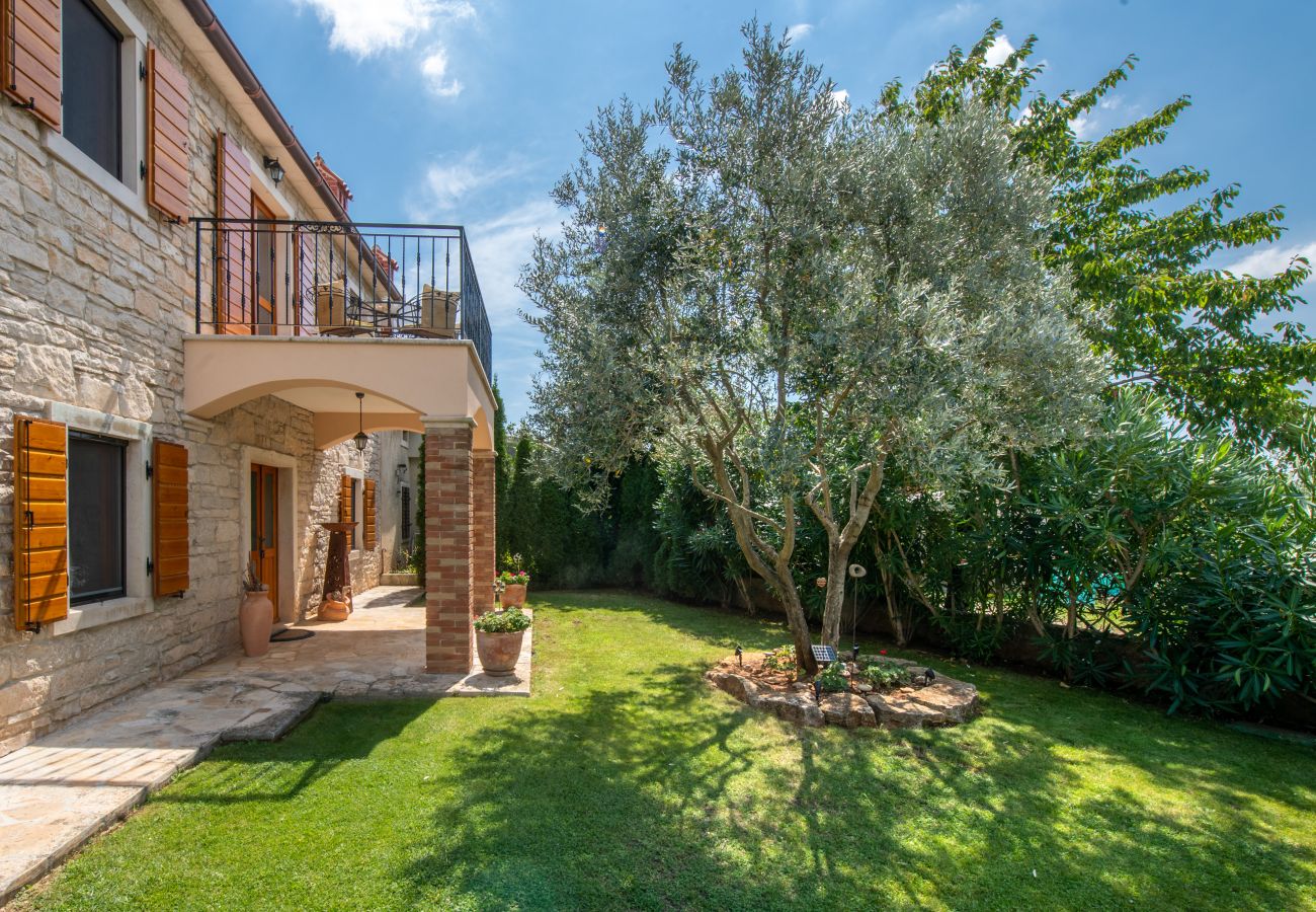Villa in Krnica - Villa Orada for 6 people with private pool & only 2.5 km from the beach