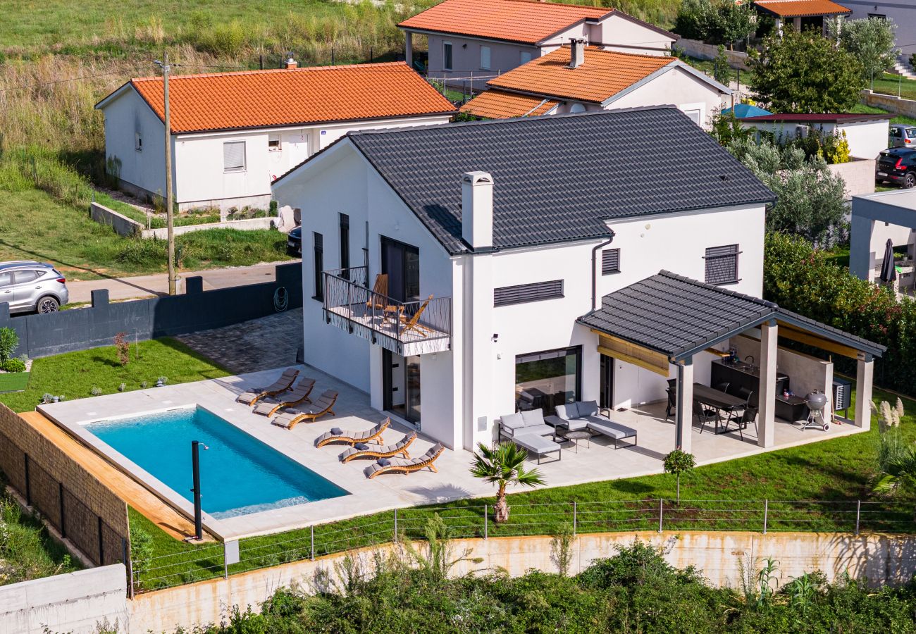 Villa in Vintijan - Villa Enja for 8 people near Pula with private pool & pet friendly