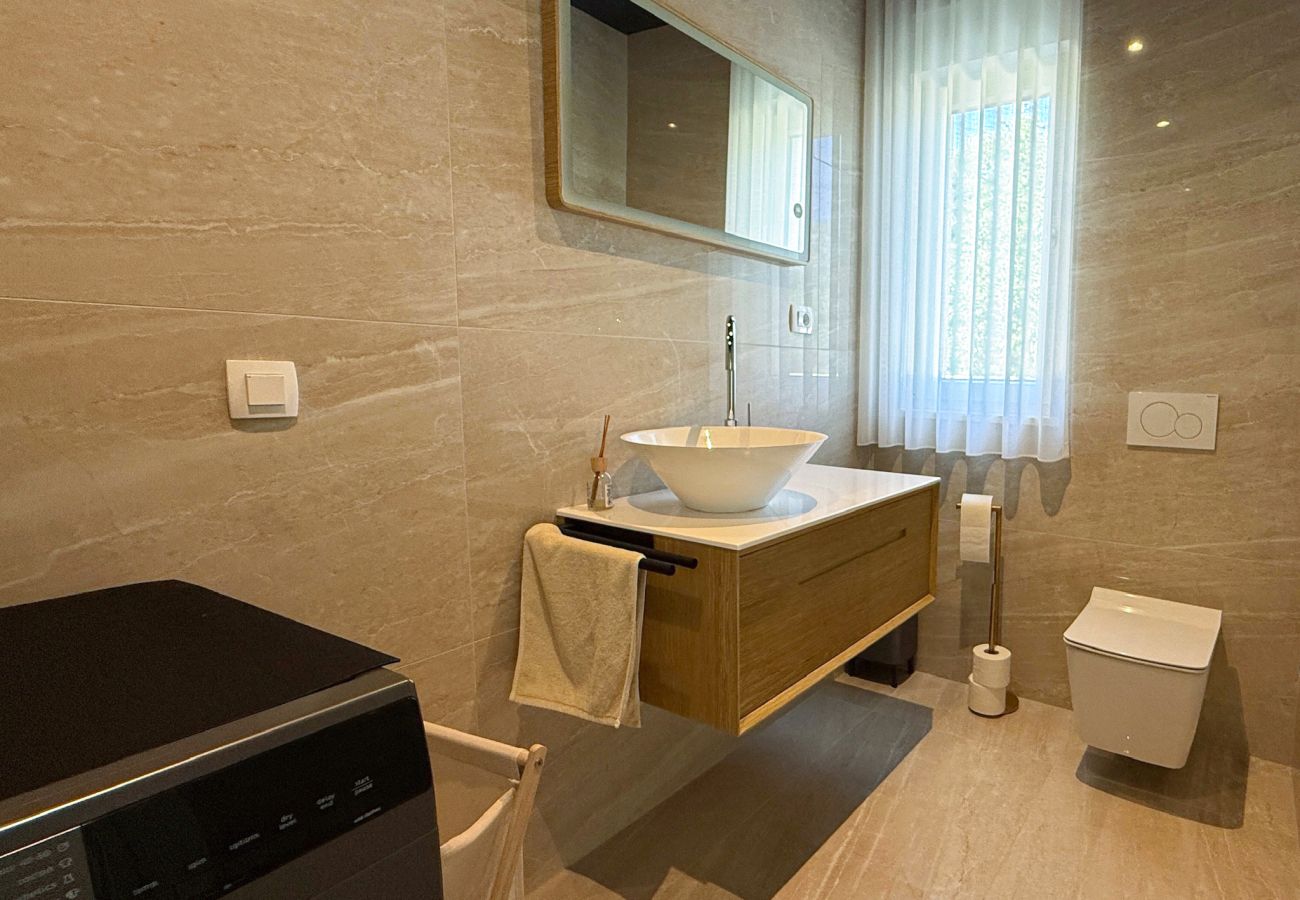 Villa in Bibici - Villa Nobel for 6 adults with private 40 m2 heated pool, outside bar & movie theatre - only for adults