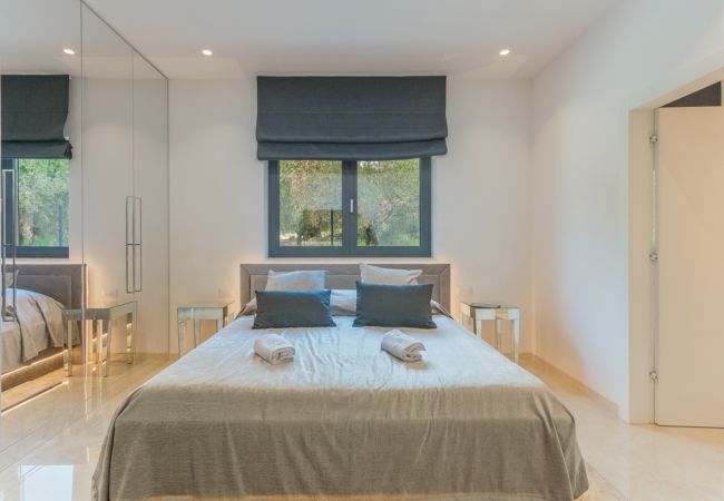 Villa in Valentici - Villa Gabrijela for 10 people near Novigrad with 66 m2 heated pool and sea view Villa in Valentici - Villa Gabrijela for 10 people near Novigrad with 66 m2 heated pool and sea view