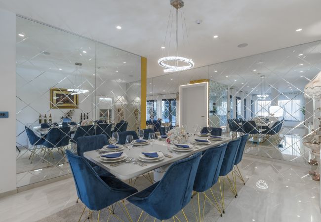 Villa in Valentici - Villa Sara for 10 people near Novigrad with sea view and salt- water pool Villa in Valentici - Villa Sara for 10 people near Novigrad with sea view and salt- water pool