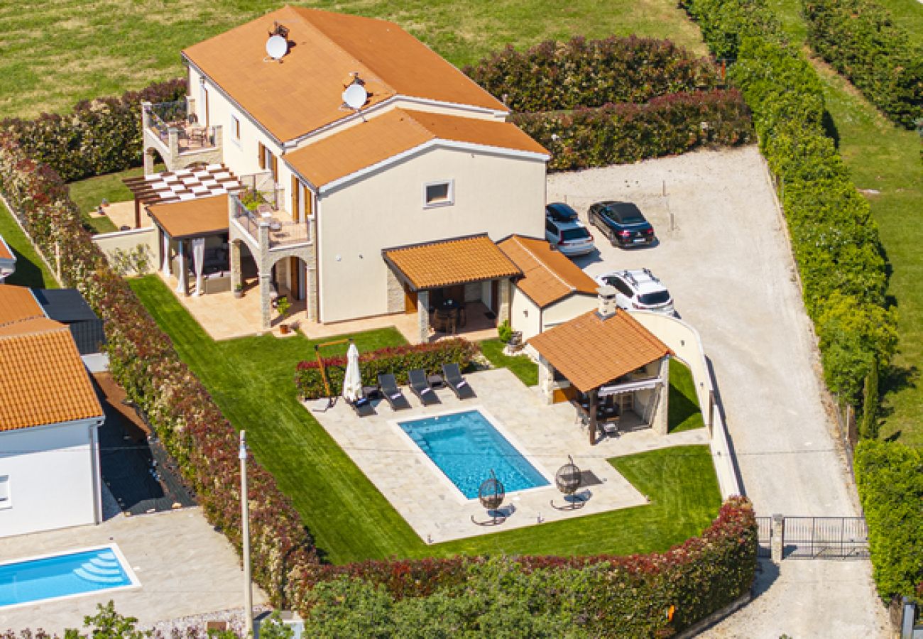Villa in Sveta Marija na Krasu - Villa Giardino Verde for 8 people near Umag with private pool
