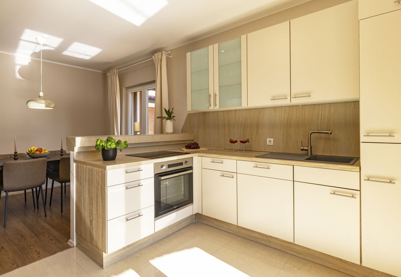 Villa in Sveta Marija na Krasu - Villa Giardino Verde for 8 people near Umag with private pool