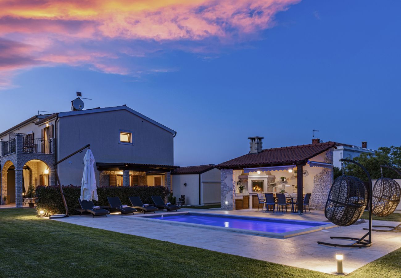Villa in Sveta Marija na Krasu - Villa Giardino Verde for 8 people near Umag with private pool