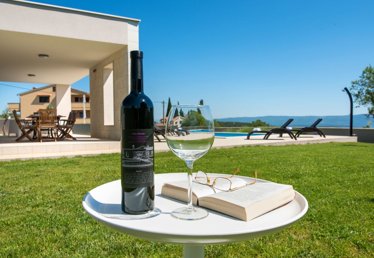 Villa in Kavran - Villa Histria for 6 people near Pula with private pool & sea view