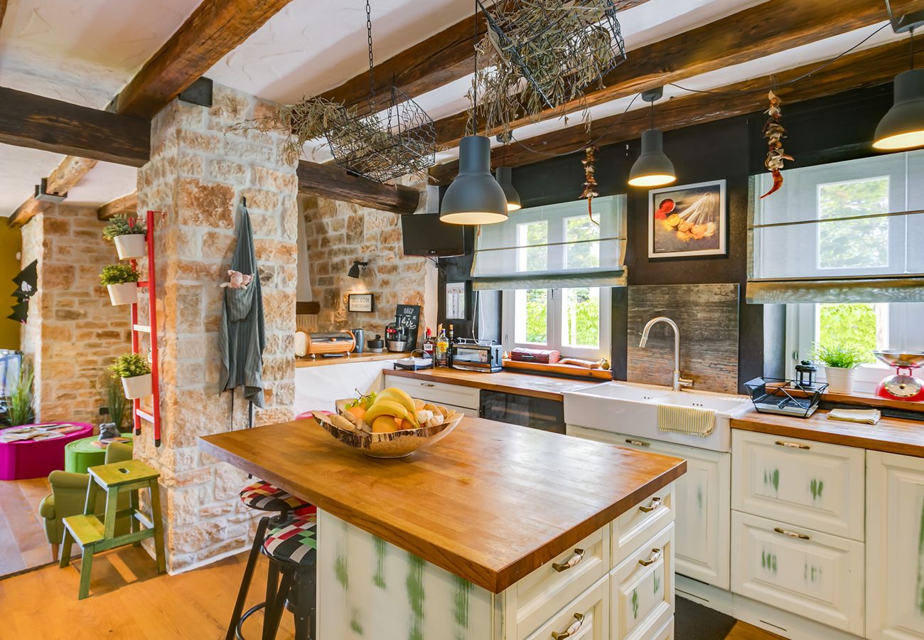 Villa in Banki - Villa ARtIEN for 8 people with 32m2 private pool & pet friendly