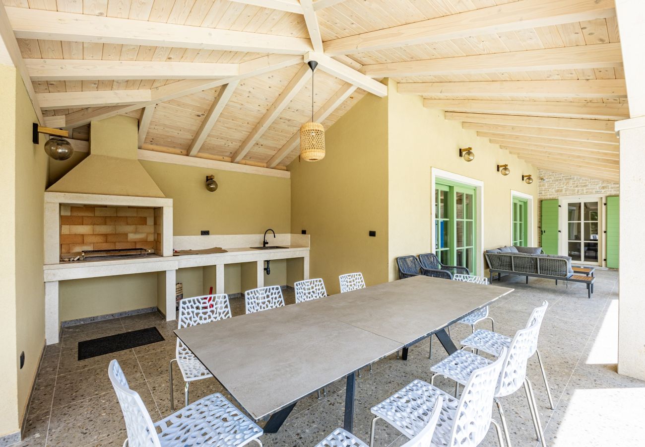 Villa in Šivati - Villa LunIstria in Central Istria for 10 people with private pool & kids playground