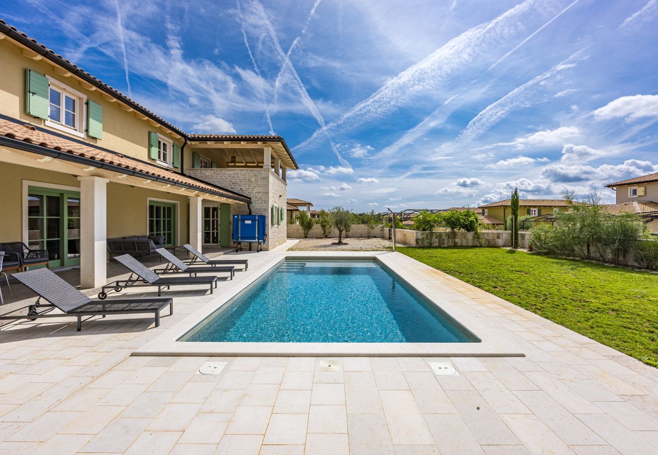 Villa in Šivati - Villa LunIstria in Central Istria for 10 people with private pool & kids playground