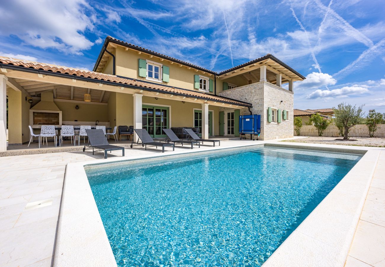 Villa in Šivati - Villa LunIstria in Central Istria for 10 people with private pool & kids playground