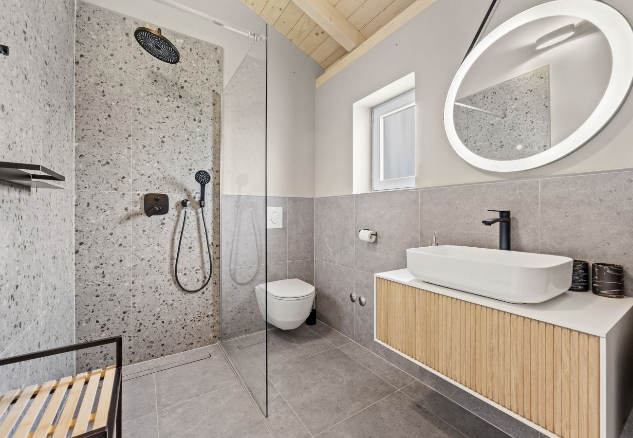 Villa in Šivati - Villa LunIstria in Central Istria for 10 people with private pool & kids playground
