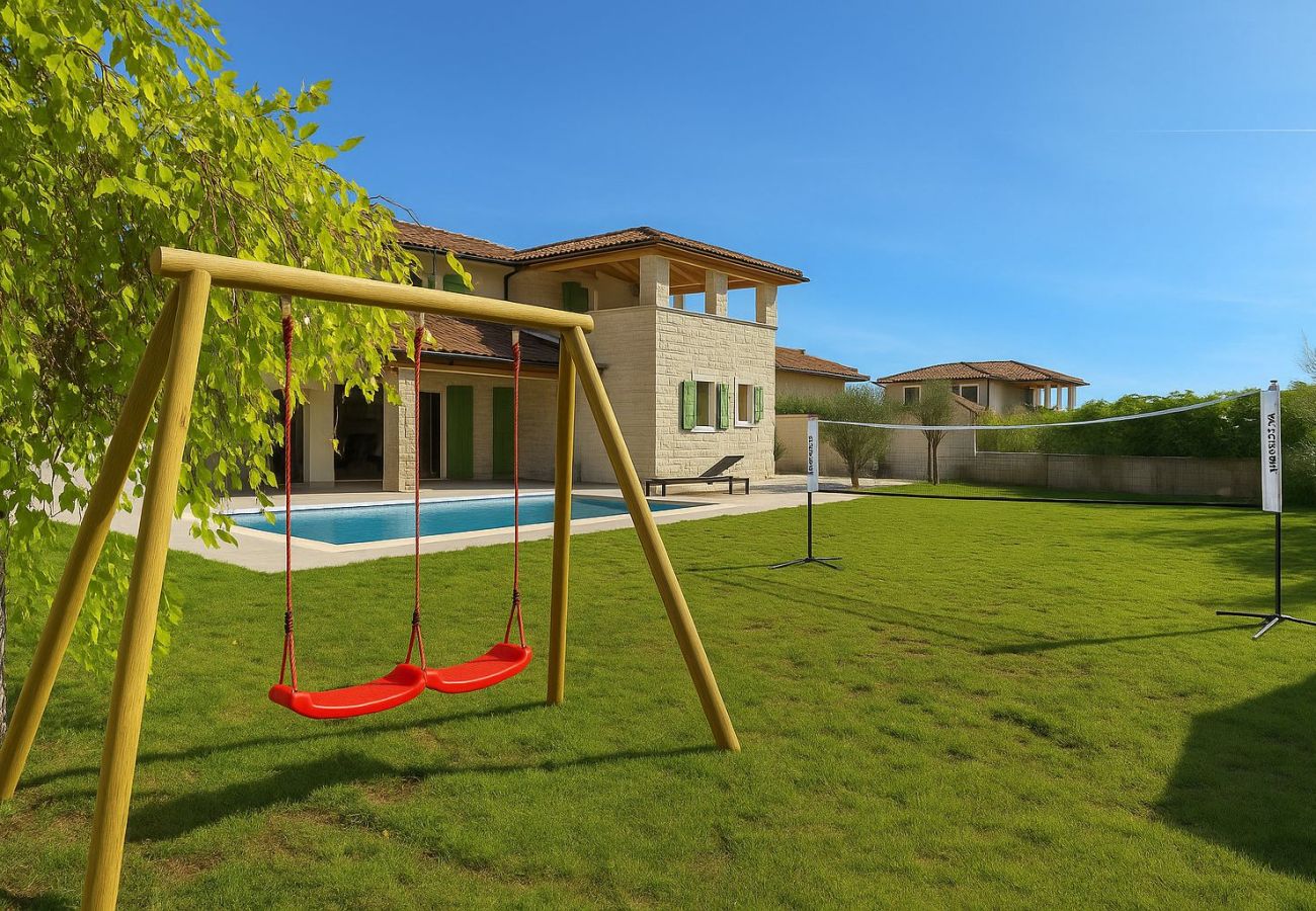 Villa in Šivati - Villa LunIstria in Central Istria for 10 people with private pool & kids playground
