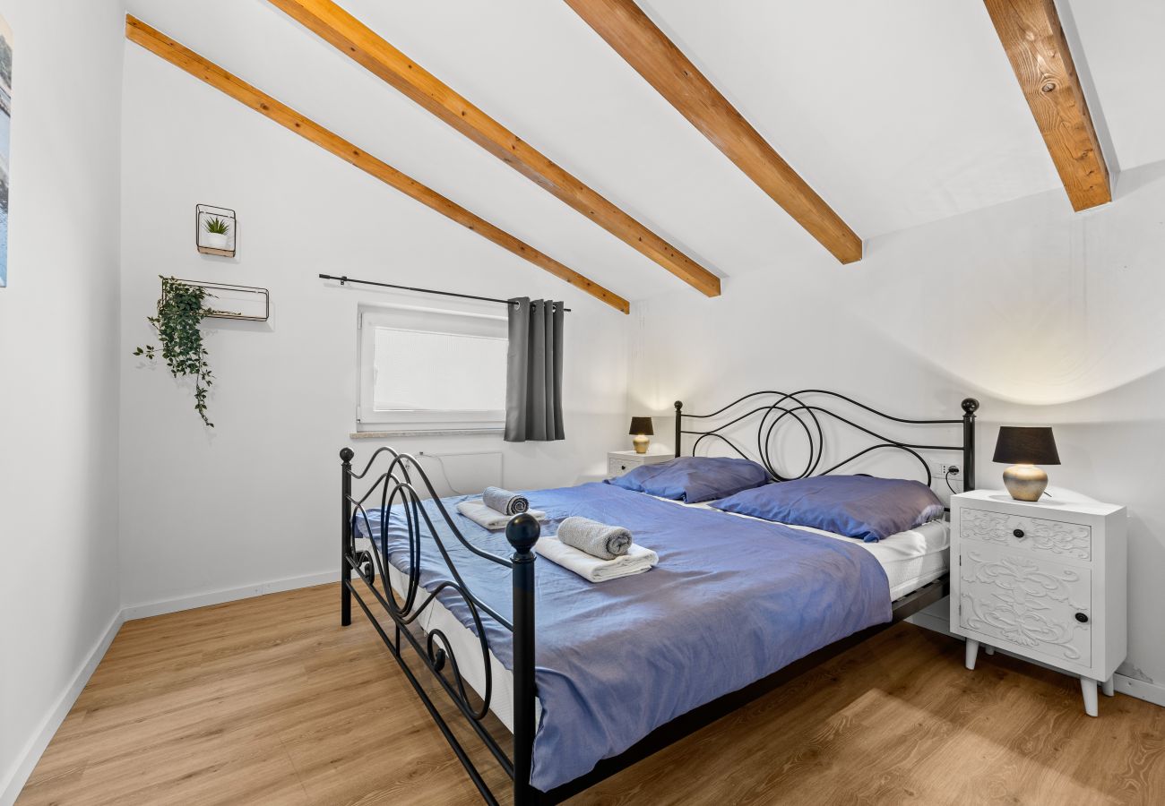 Villa in Rebici - Villa Renata for 11 people with private heated pool & pet friendly