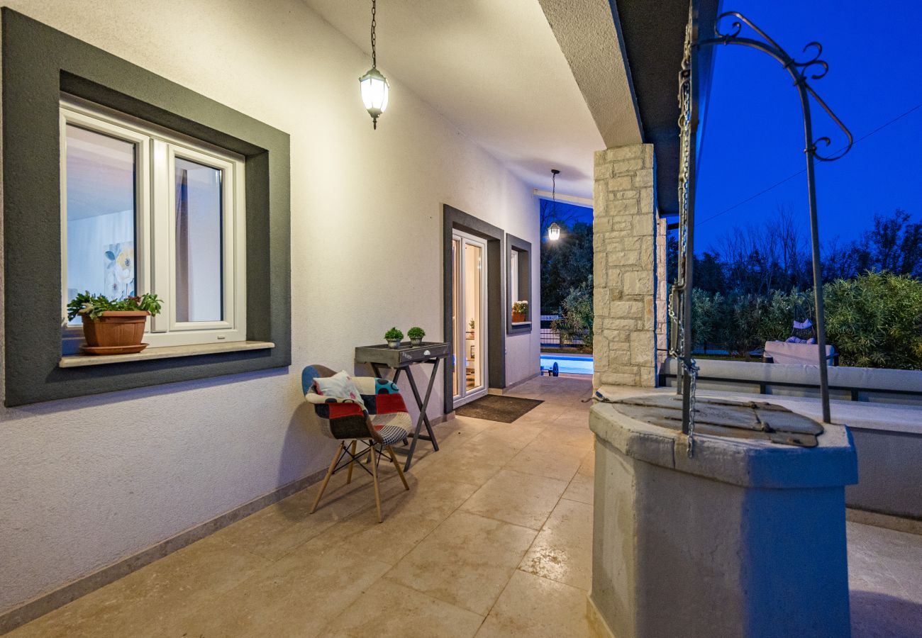 Villa in Rebici - Villa Renata for 11 people with private heated pool & pet friendly