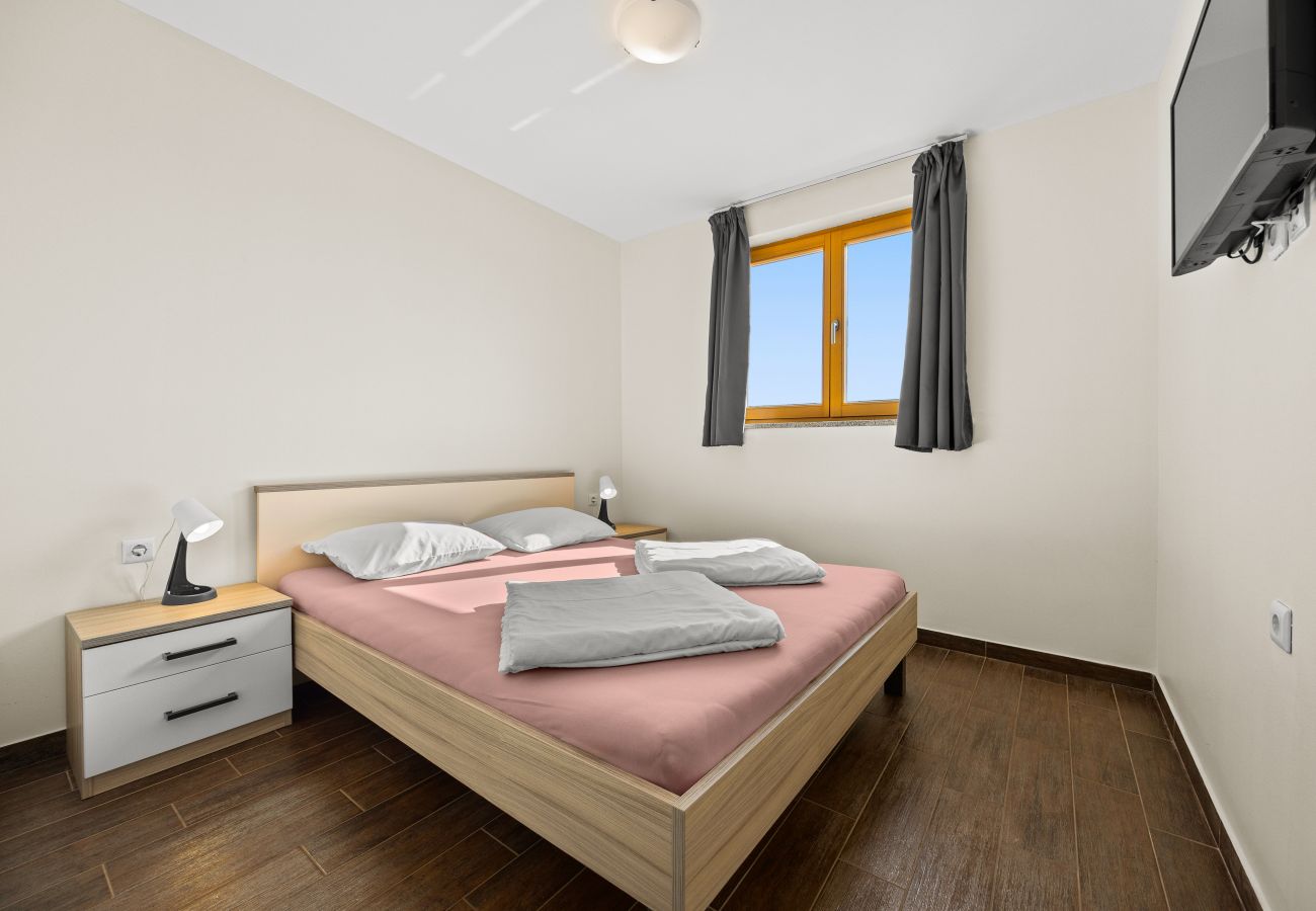 Villa in Fažana - Villa Palatium for 14 people in Fažana with sauna & jacuzzi only 800 meters from the beach Villa in Fažana - Villa Palatium for 14 people in Fažana with sauna & jacuzzi only 800 meters from the beach