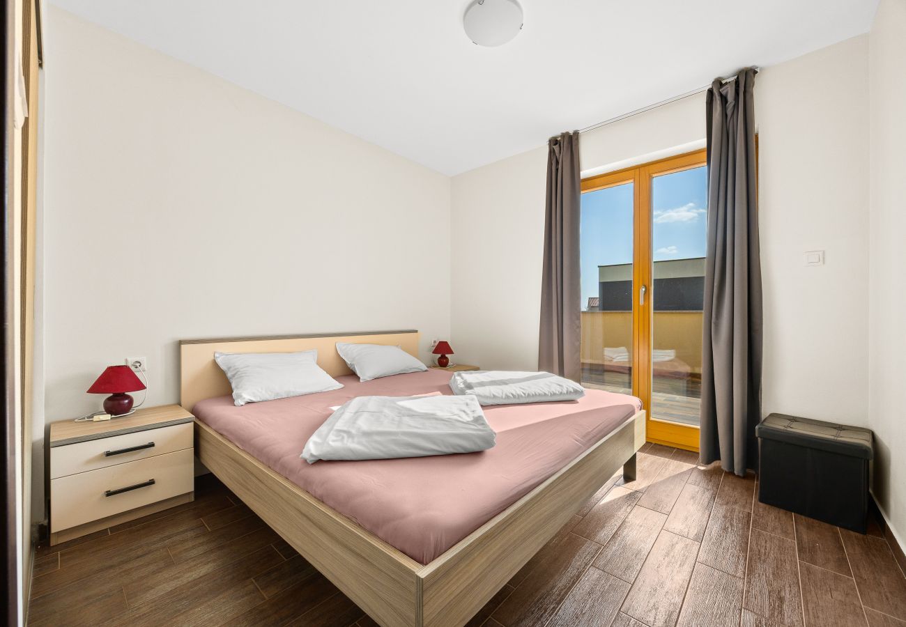 Villa in Fažana - Villa Palatium for 14 people in Fažana with sauna & jacuzzi only 800 meters from the beach Villa in Fažana - Villa Palatium for 14 people in Fažana with sauna & jacuzzi only 800 meters from the beach