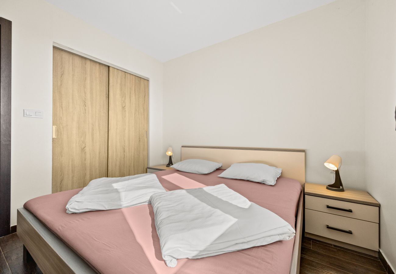 Villa in Fažana - Villa Palatium for 14 people in Fažana with sauna & jacuzzi only 800 meters from the beach Villa in Fažana - Villa Palatium for 14 people in Fažana with sauna & jacuzzi only 800 meters from the beach