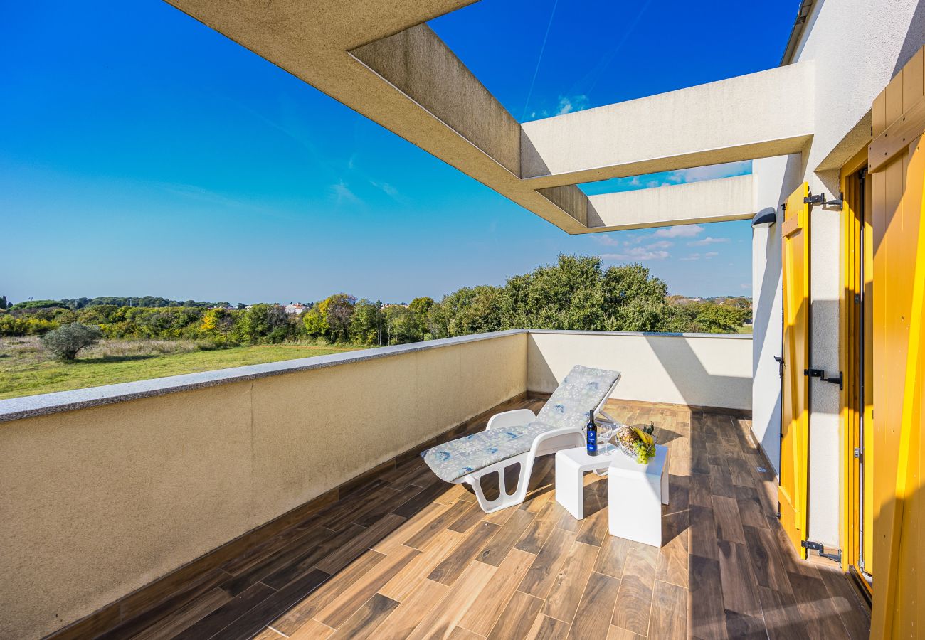 Villa in Fažana - Villa Palatium for 14 people in Fažana with sauna & jacuzzi only 800 meters from the beach Villa in Fažana - Villa Palatium for 14 people in Fažana with sauna & jacuzzi only 800 meters from the beach