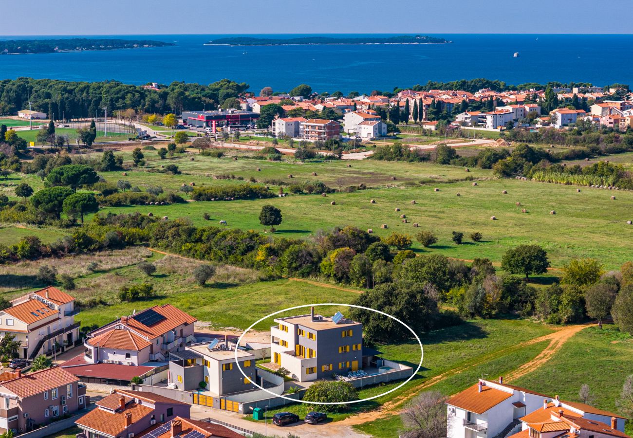 Villa in Fažana - Villa Palatium for 14 people in Fažana with sauna & jacuzzi only 800 meters from the beach Villa in Fažana - Villa Palatium for 14 people in Fažana with sauna & jacuzzi only 800 meters from the beach
