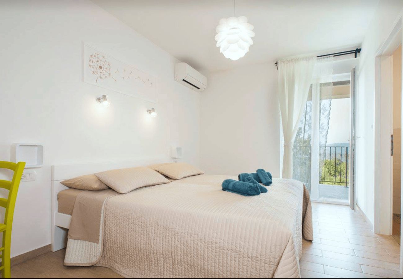 Villa in Rakalj - Villa Noela in Rakalj for 6 persons with large garden, kids playground - only 2,5 km from beach