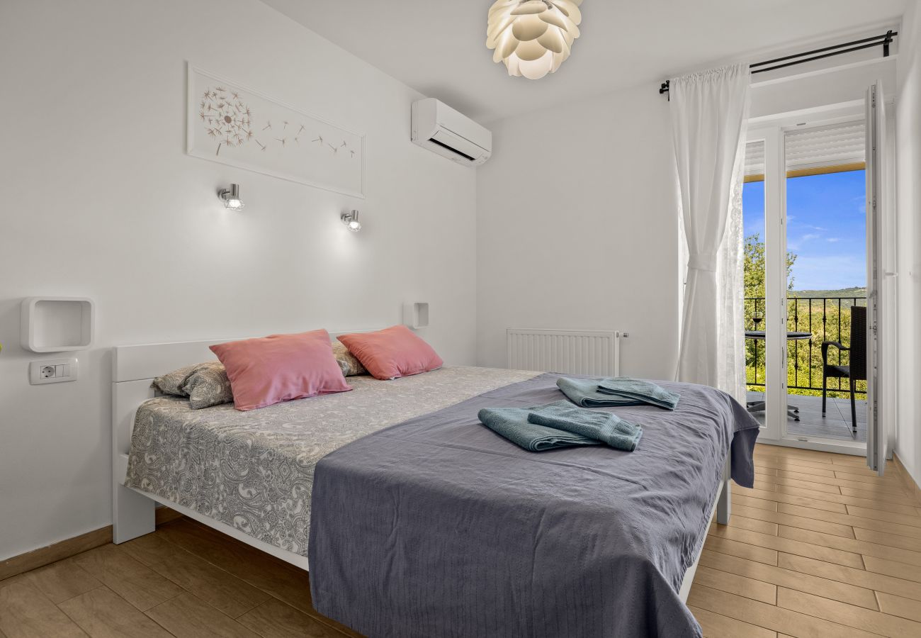 Villa in Rakalj - Villa Noela in Rakalj for 6 persons with large garden, kids playground - only 2,5 km from beach