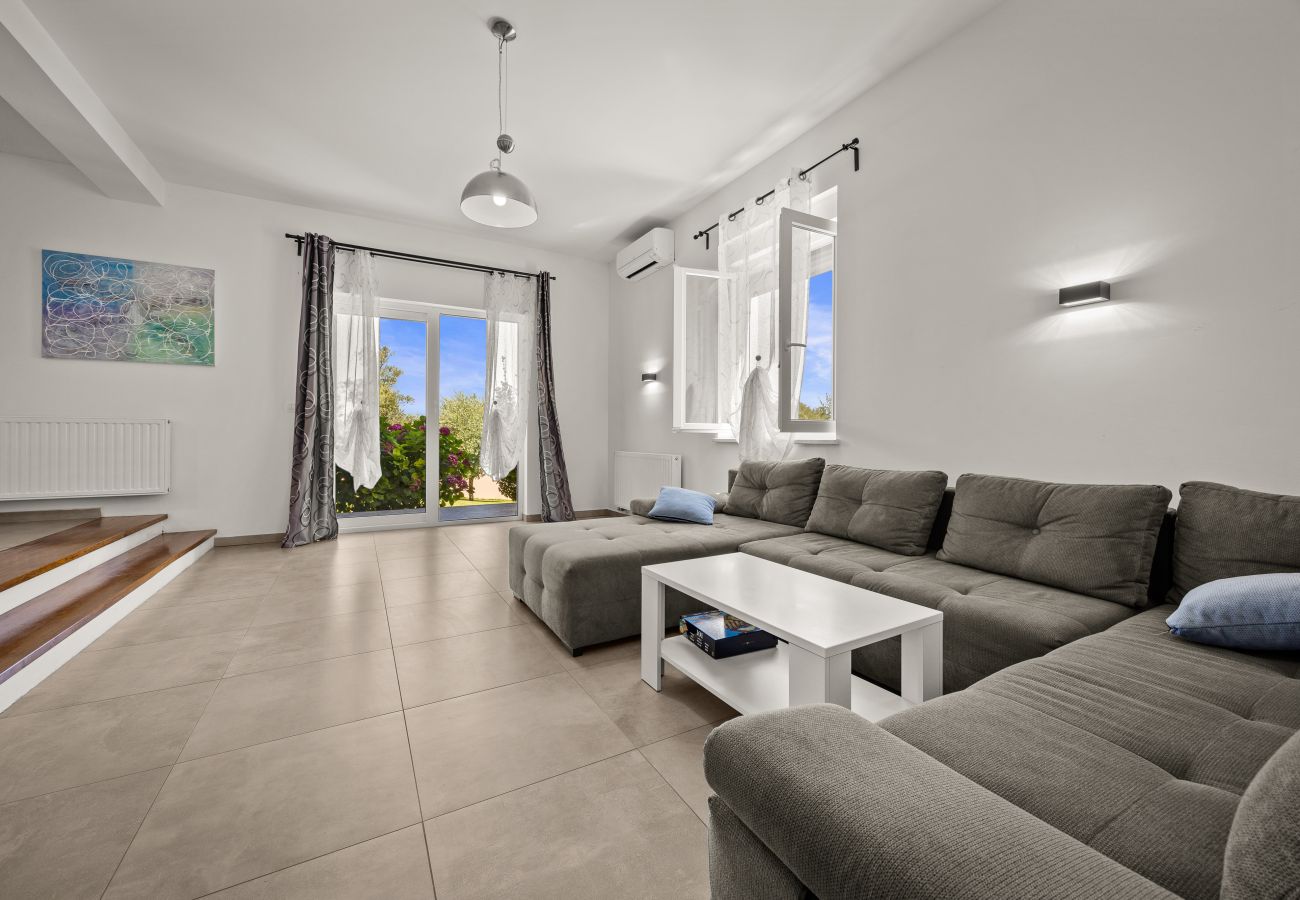 Villa in Rakalj - Villa Noela in Rakalj for 6 persons with large garden, kids playground - only 2,5 km from beach