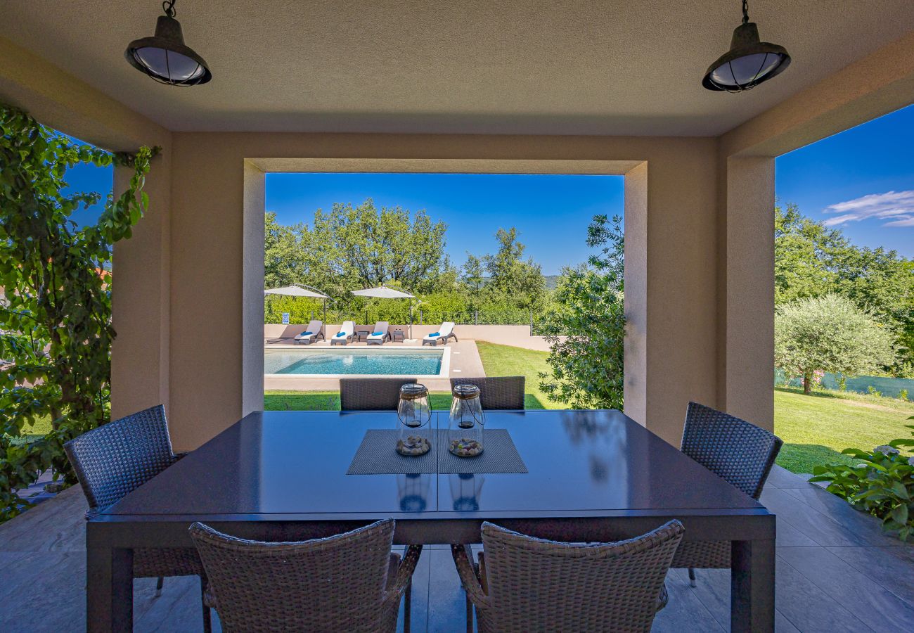 Villa in Rakalj - Villa Noela in Rakalj for 6 persons with large garden, kids playground - only 2,5 km from beach