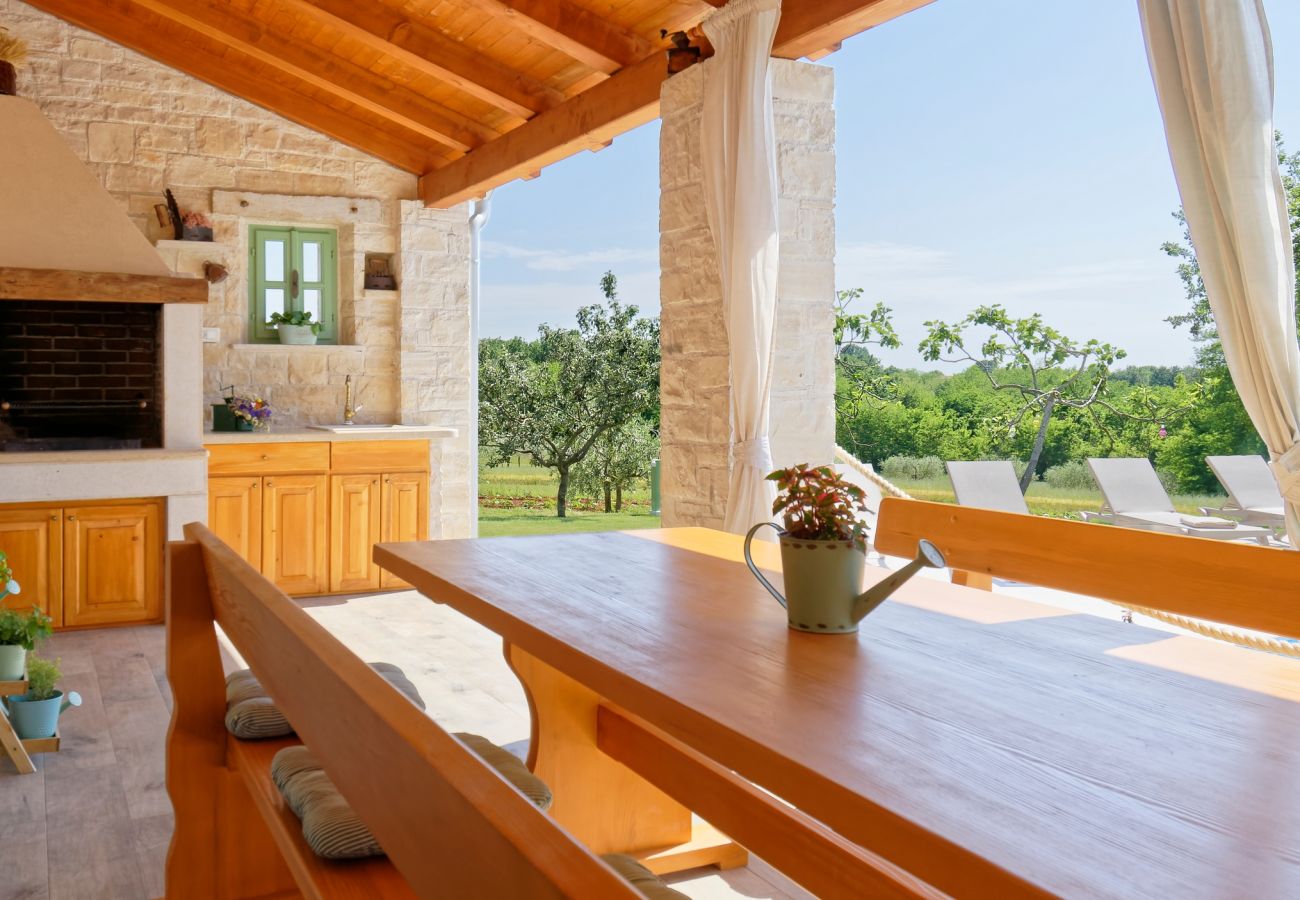 Villa in Srebrnići - Villa Stella Polaris for 8 persons in Central Istria with private pool, sea view, large garden & kids playground