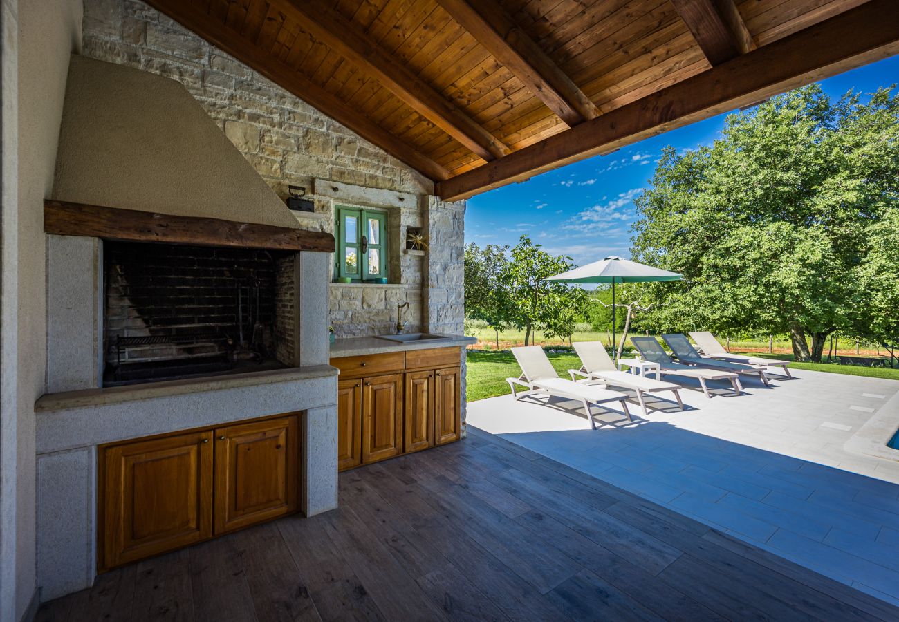 Villa in Srebrnići - Villa Stella Polaris for 8 persons in Central Istria with private pool, sea view, large garden & kids playground