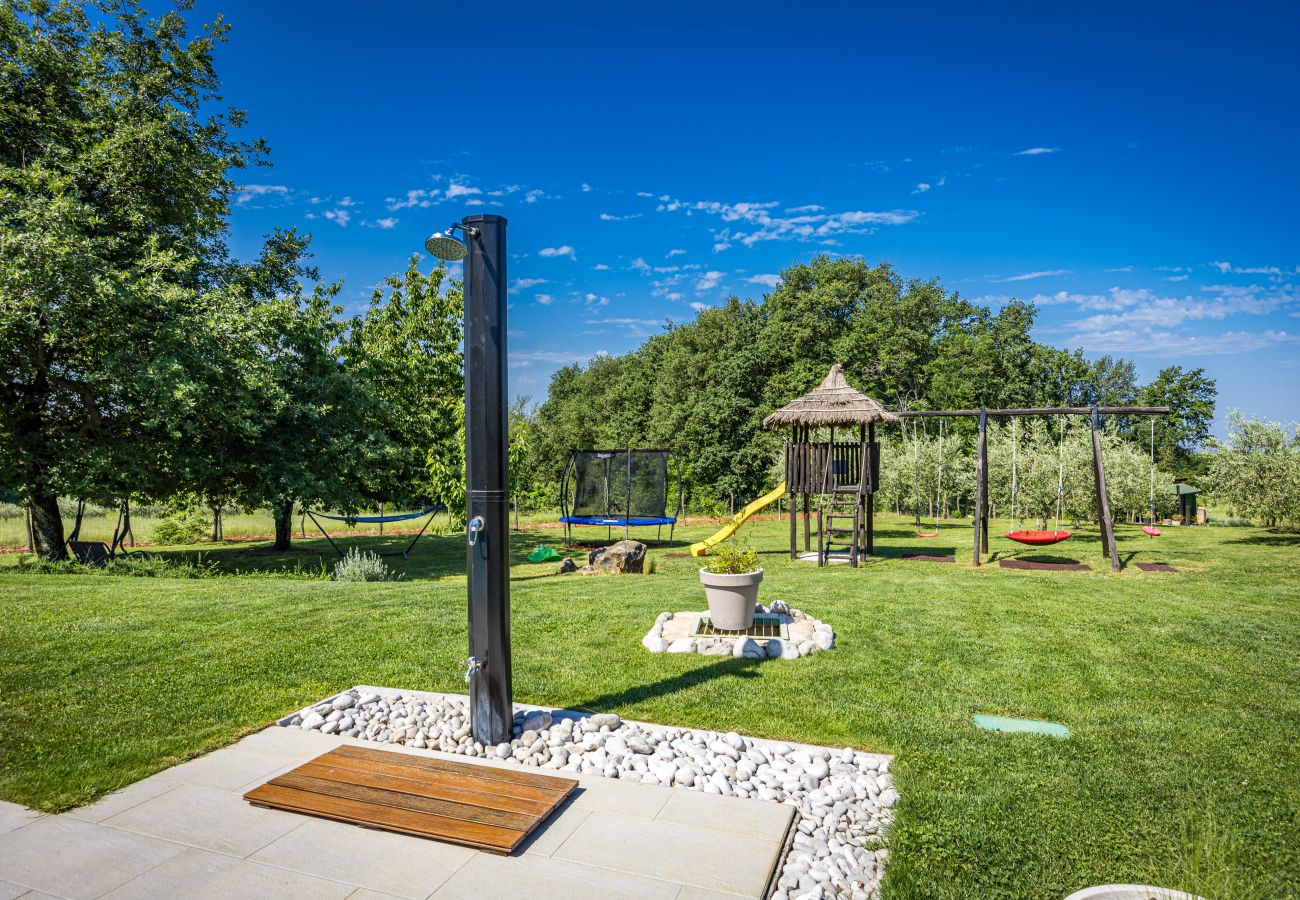 Villa in Srebrnići - Villa Stella Polaris for 8 persons in Central Istria with private pool, sea view, large garden & kids playground