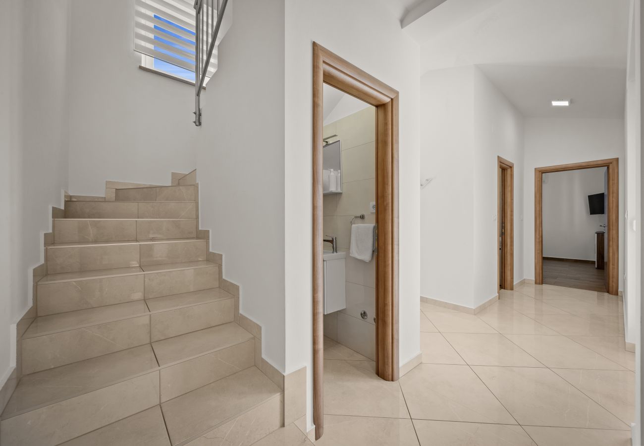 Villa in Divšici - Villa Karla near Pula for 8 persons with private pool, kids playground & pet friendly