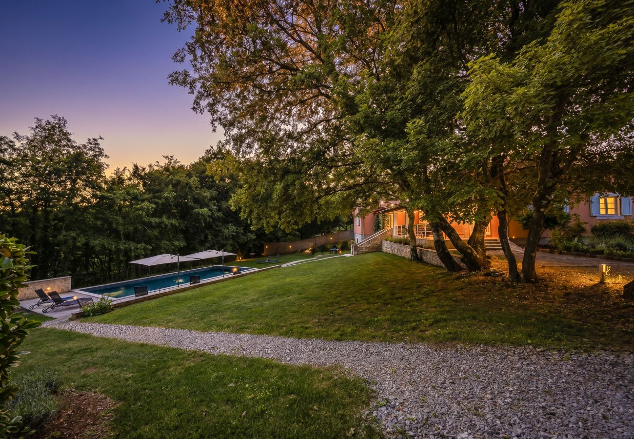 Villa in Modrušani - Villa Tre Colonne for 10 persons in Central Istria with 60 m2 private pool, mini golf & sauna 