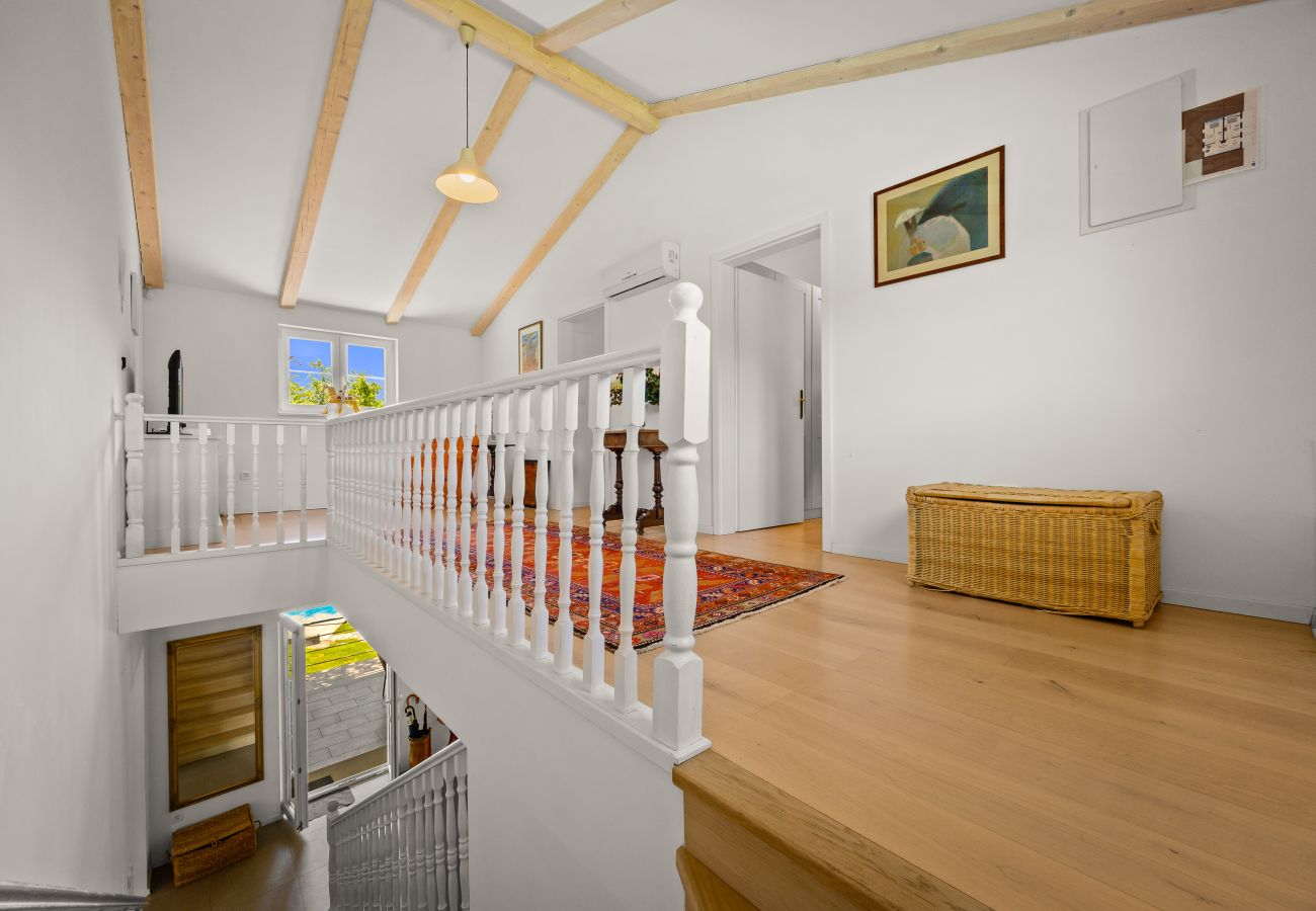 Villa in Modrušani - Villa Tre Colonne for 10 persons in Central Istria with 60 m2 private pool, mini golf & sauna 